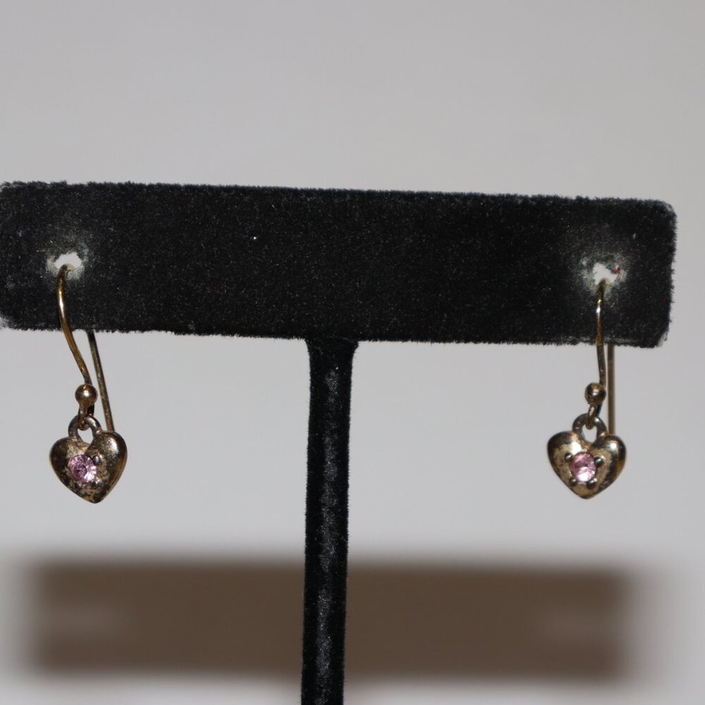 💛🌸 Vintage Gold Heart Dangle Earrings w/ Pink Rhinestones · Hook · 5/8" Tall ·
